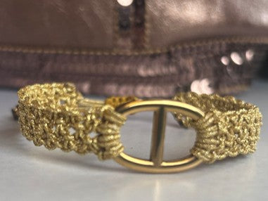 Bracelet Gabrielle, détail de l’élément central doré
