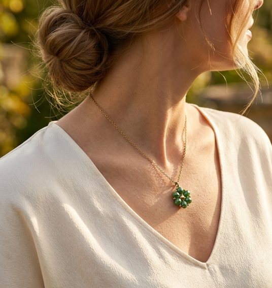 Collier femme :  Fleur Verte