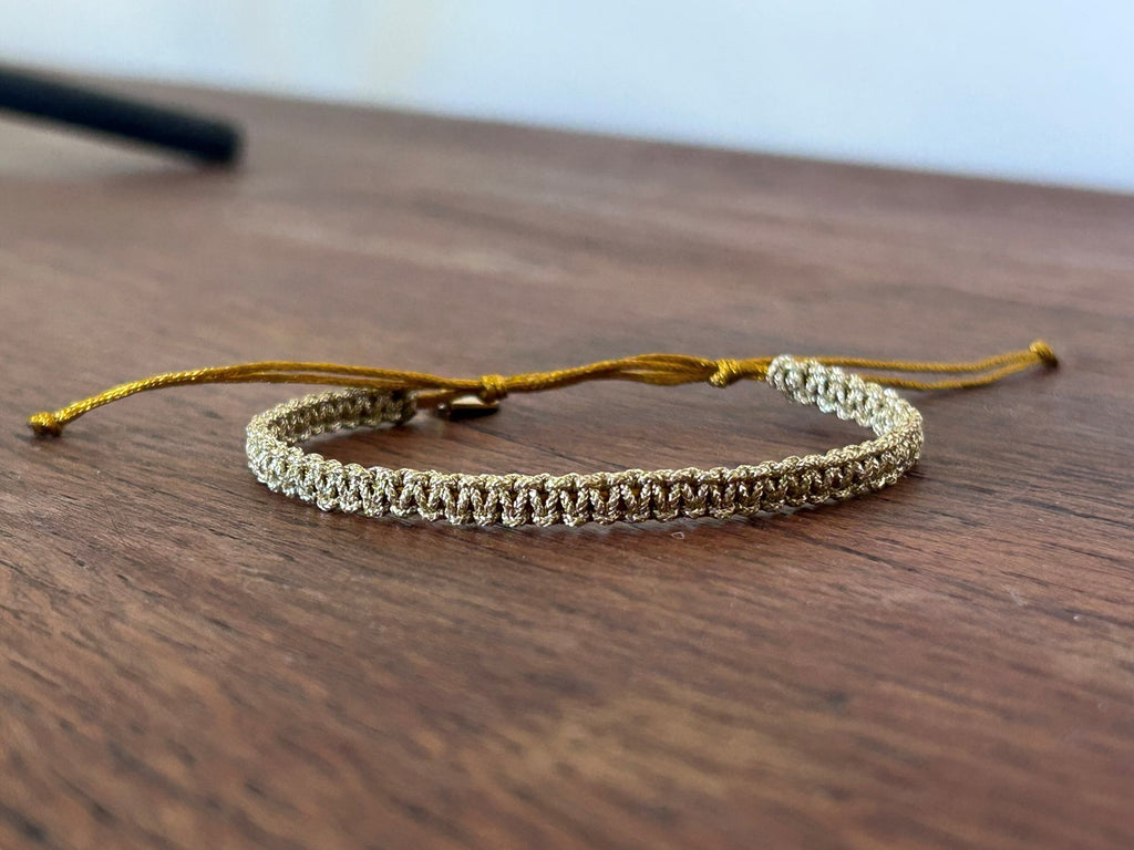Bracelet femme tissé macramé – résistant à l'eau – fait main (Copie)