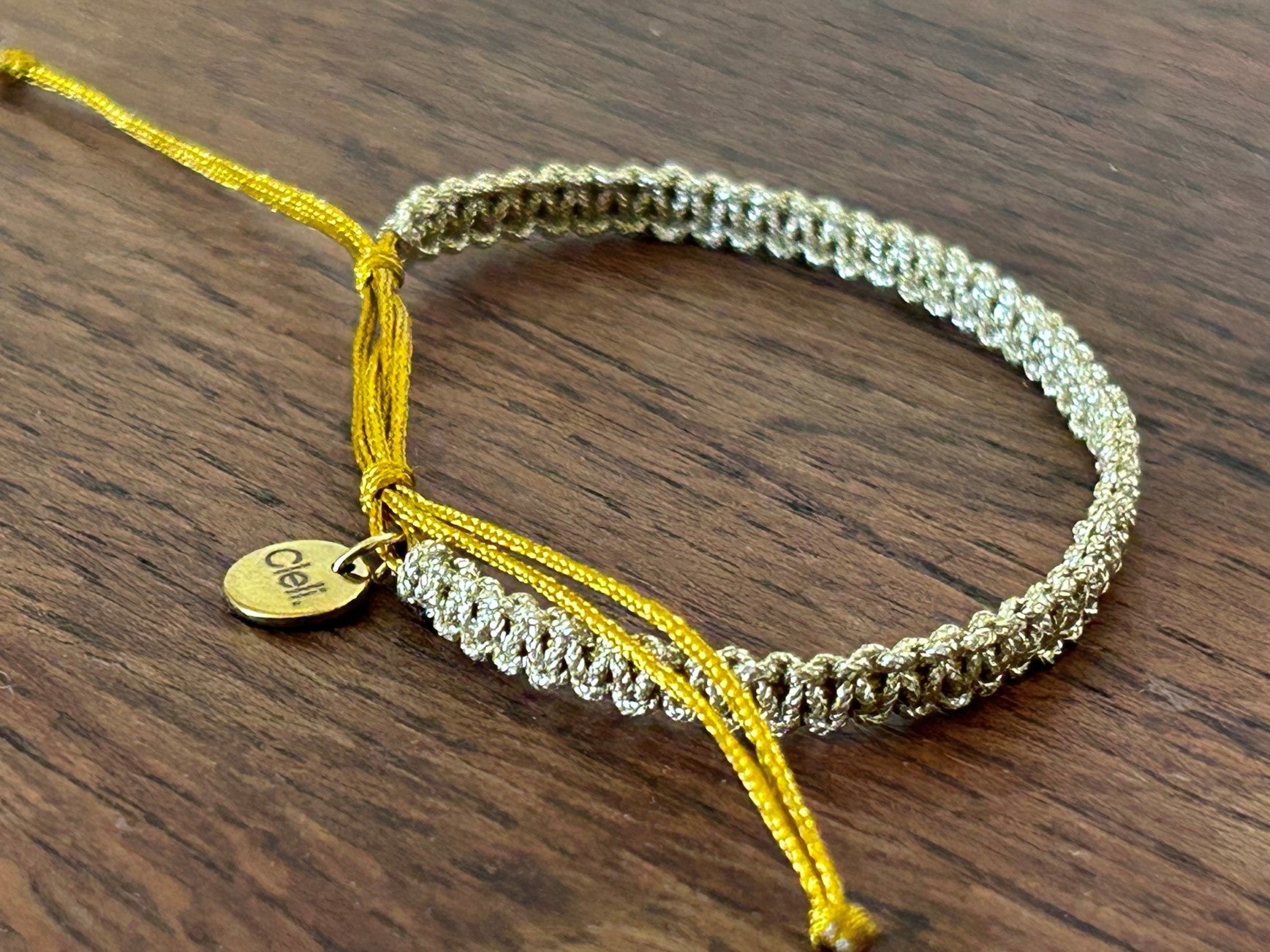 Bracelet femme tissé macramé – résistant à l'eau – fait main (Copie)