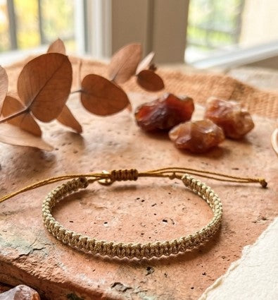 Bracelet femme tissé macramé – résistant à l'eau – fait main (Copie)